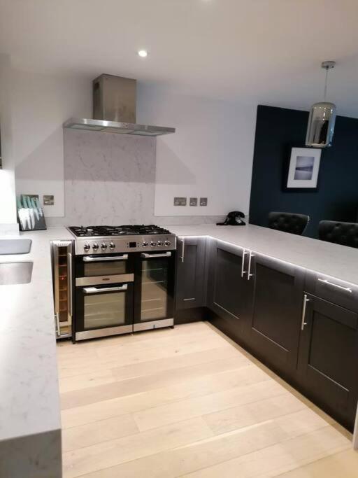 New Town House With *Free Allocated Parking* Apartamento Brighton Exterior foto